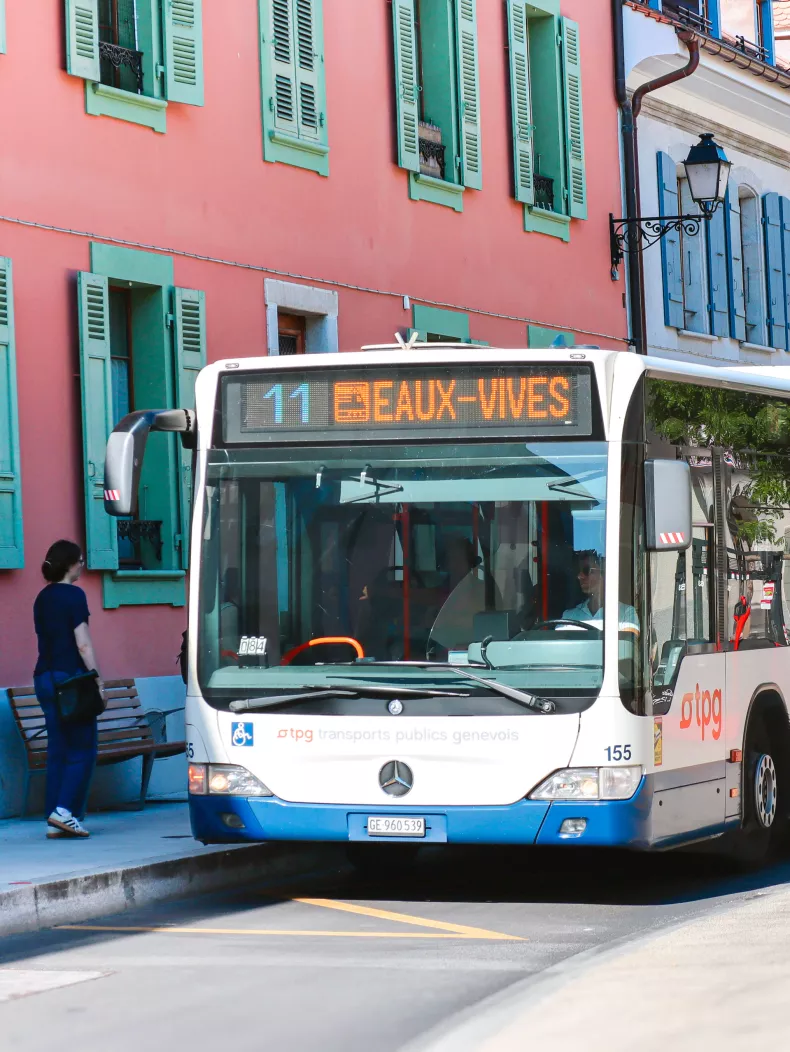 Bus tpg &agrave; Carouge