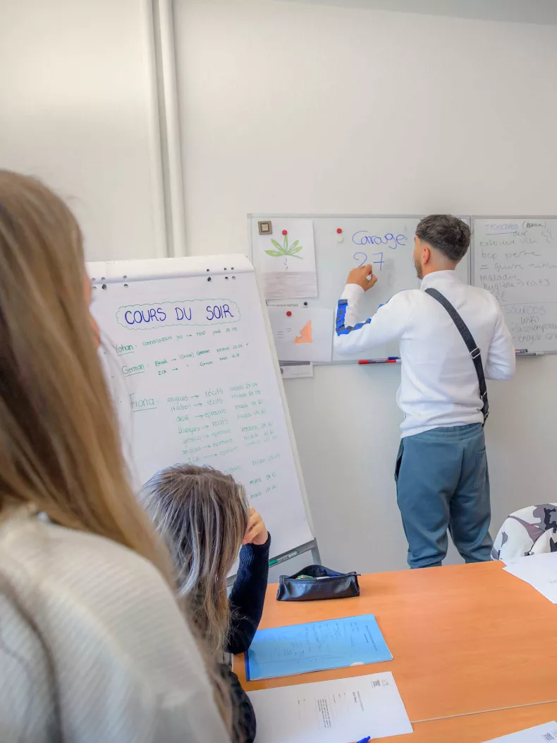 Jeune au PEJ de Carouge