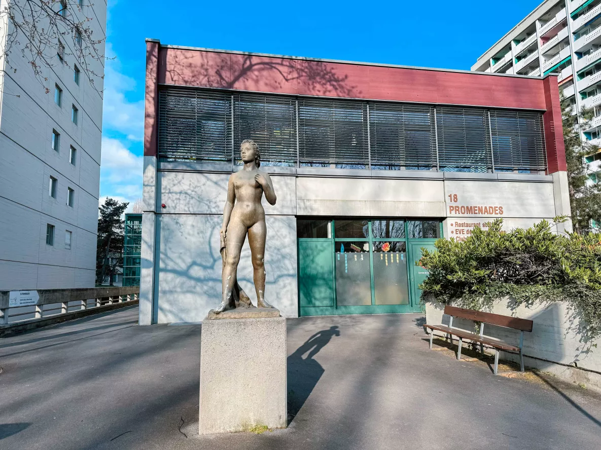 Promenade 18, b&acirc;timent communal