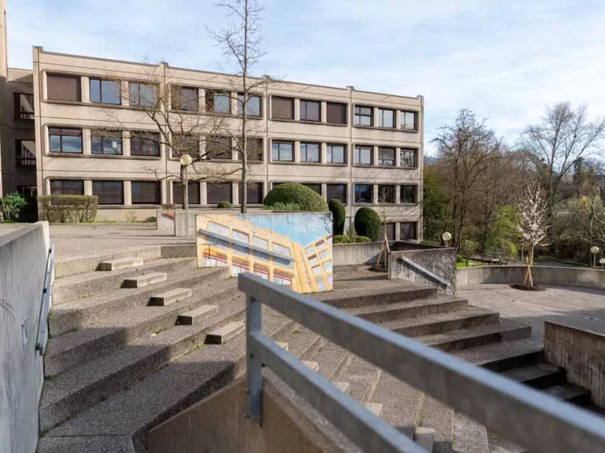 Photo du coll&egrave;ge et ECG Madame de Sta&euml;l