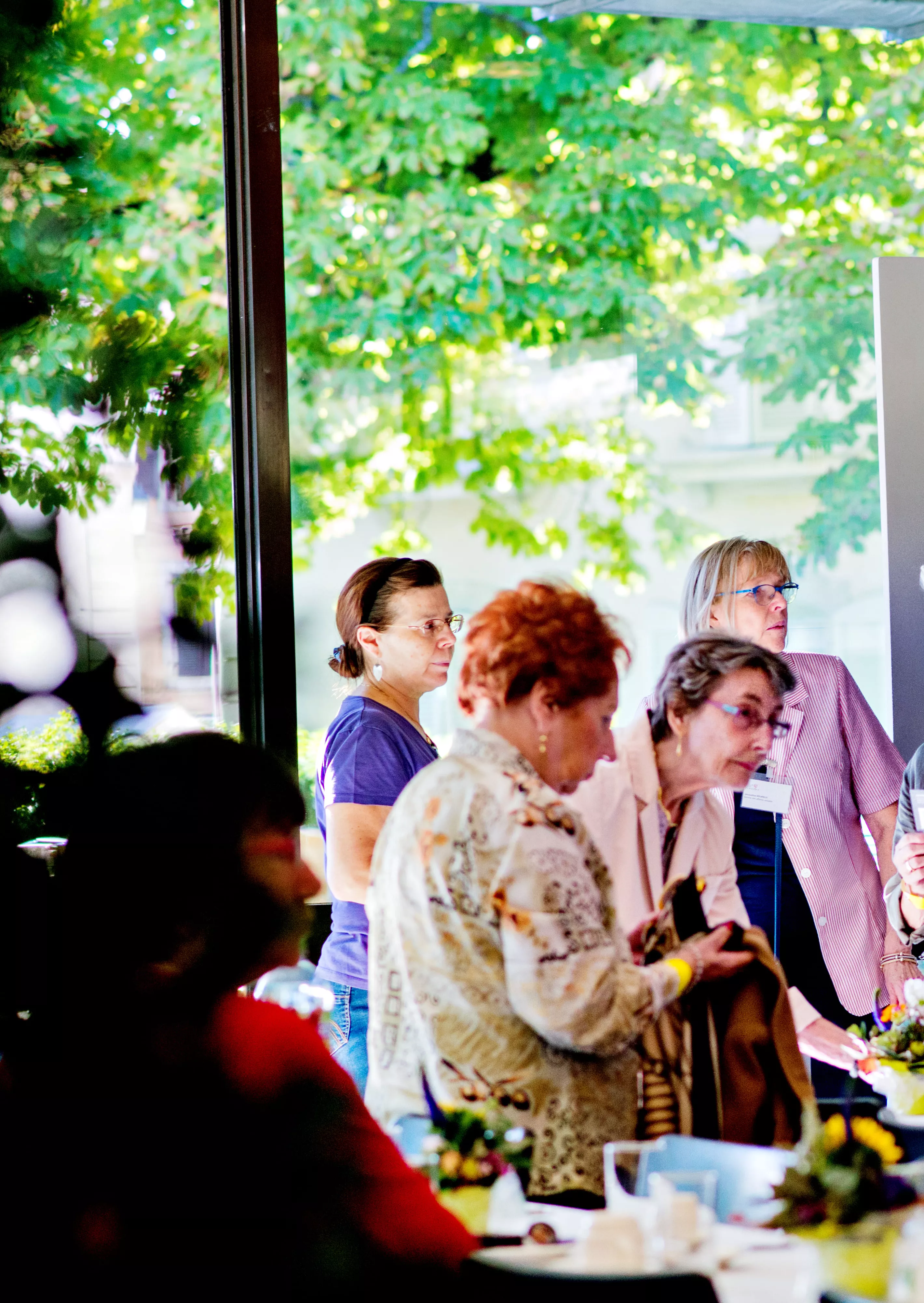 Autour d'une table seniors