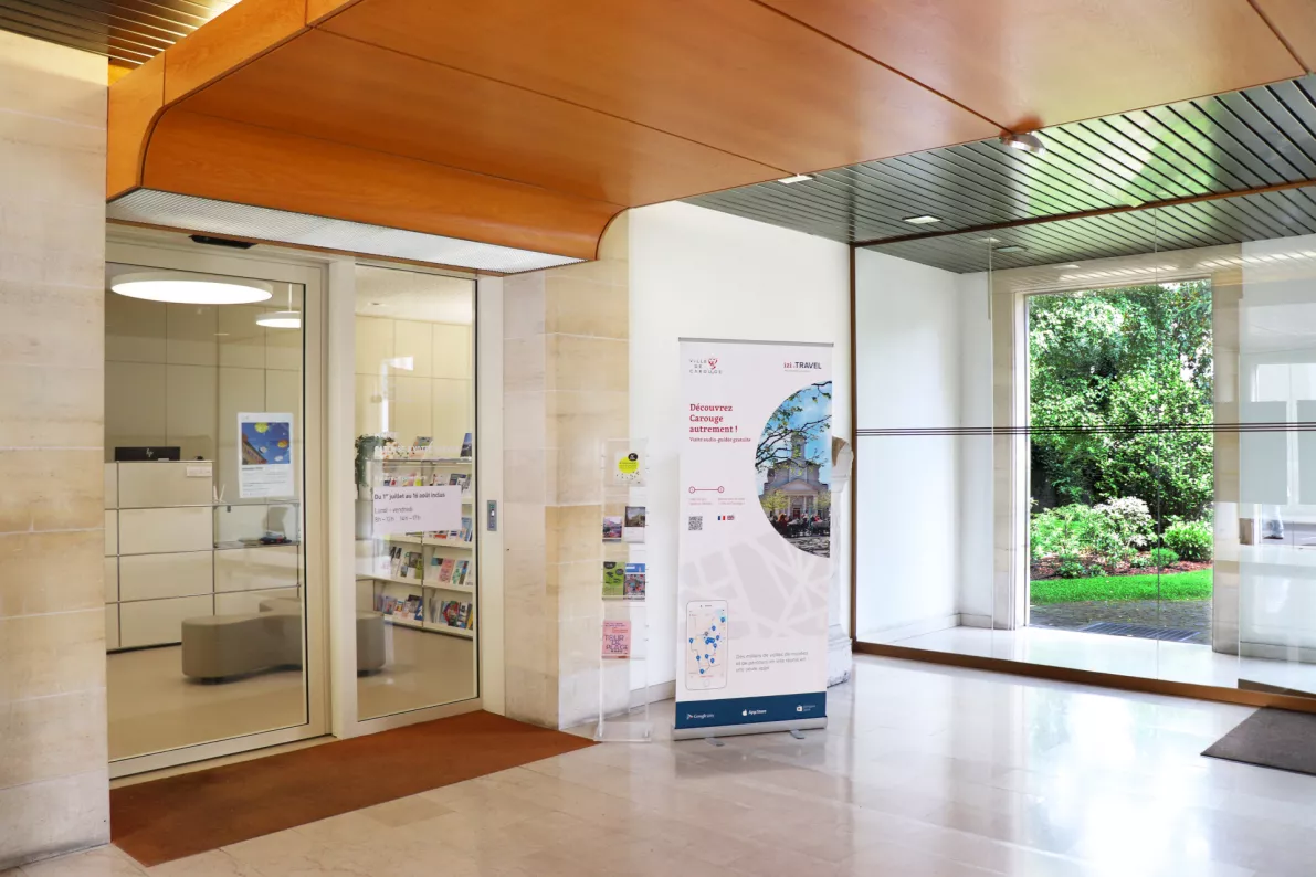 Carouge à votre service, entrée