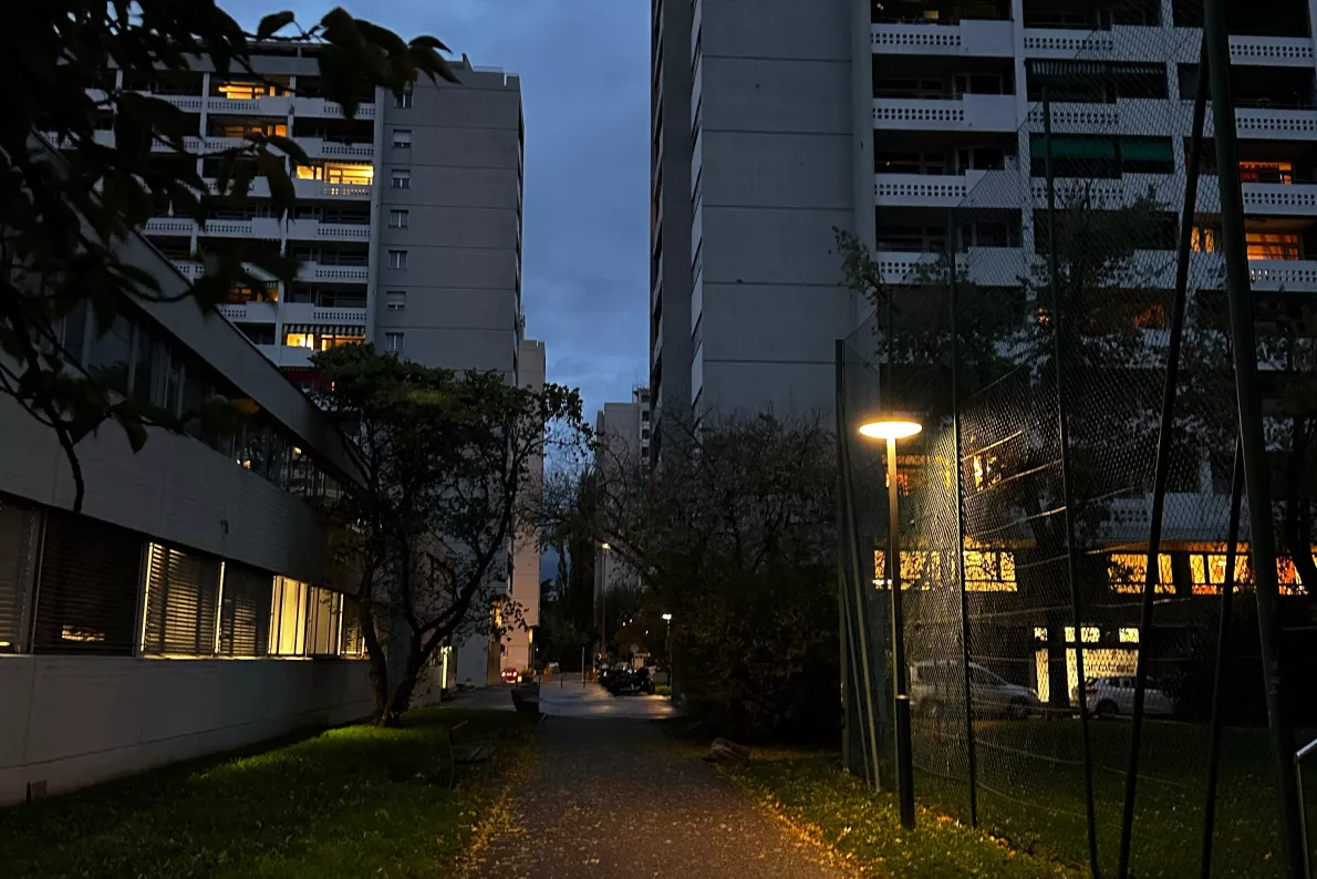 Tours de Carouge de nuit