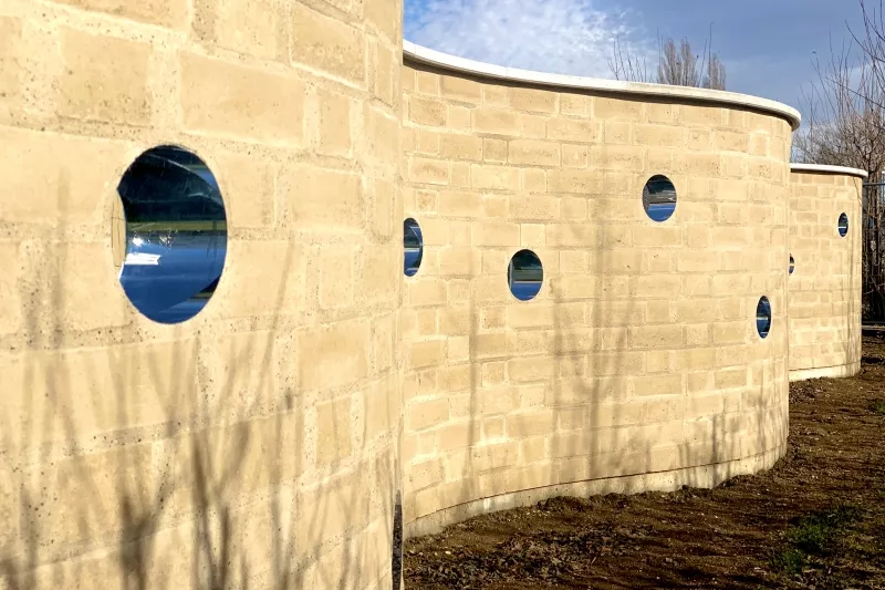 une partition, ce qui passe d'un monde &agrave; l'autre