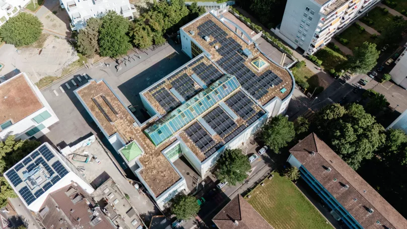 Toit de l'&eacute;cole du Val-d'Arve