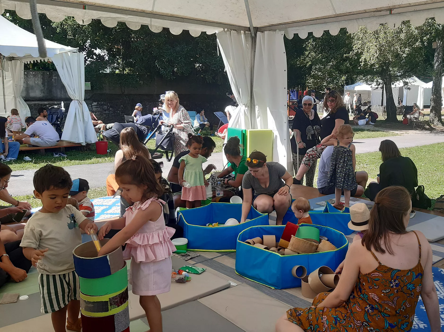 Chapiteaux enchant&eacute;s 2024