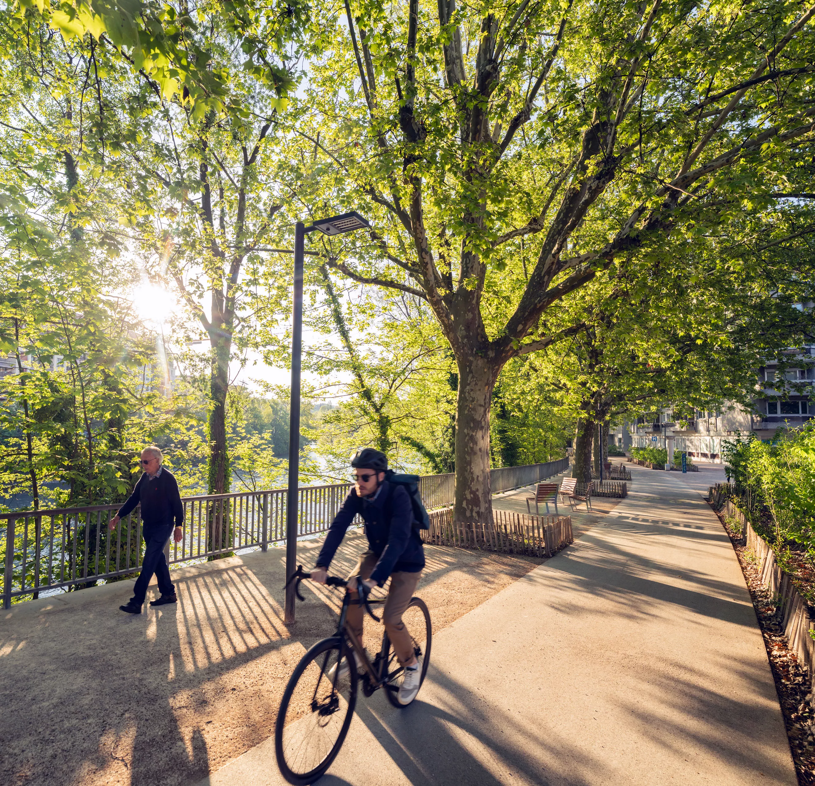 V&eacute;lo au bord de l'Arve