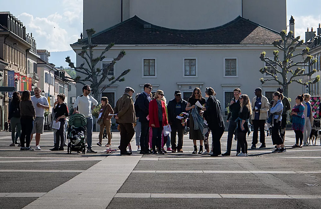 Carougeois sur la place de Sardaigne